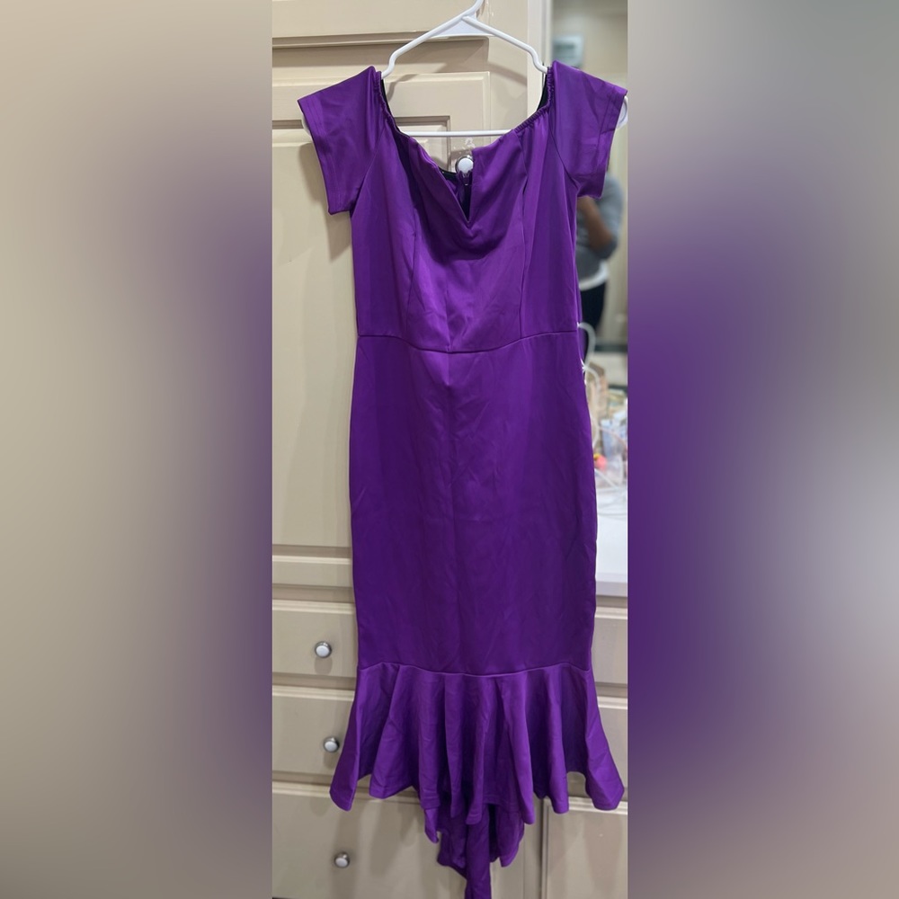 High low purple dress. New size Large